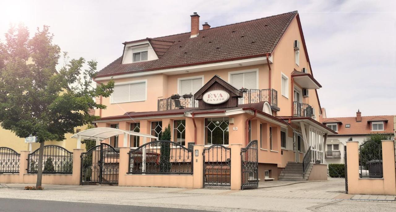 Eva Panzio Hotel Sarvar Exterior photo